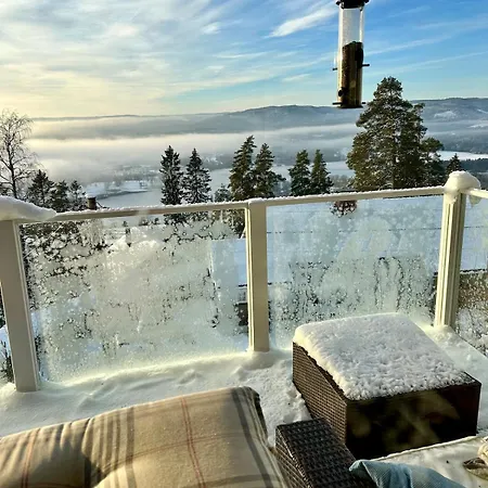 Charming With Great Views In Holmenkollen 빌라 오슬로