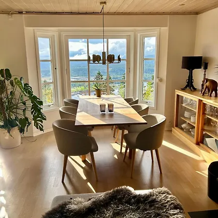빌라 Charming With Great Views In Holmenkollen 오슬로